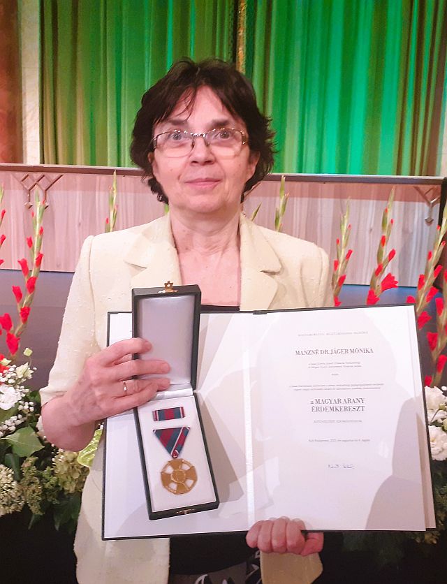 Manzné dr. Jäger Mónika