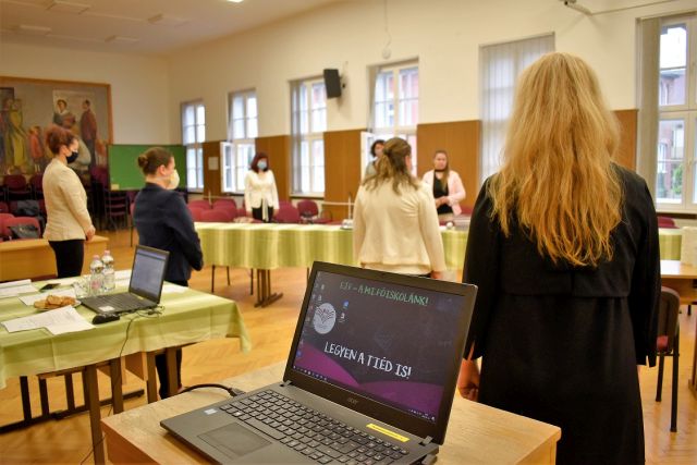 záróvizsgázók köszöntése