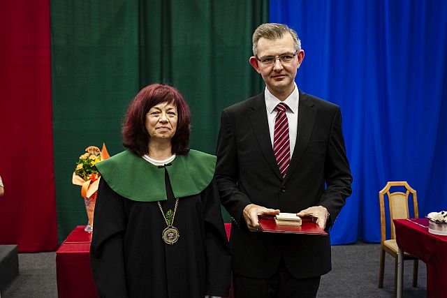 Nyári diplomaátadó ünnepség