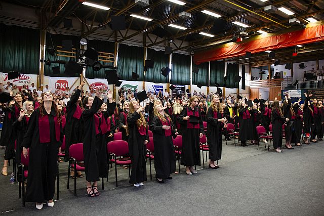 Nyári diplomaátadó ünnepség