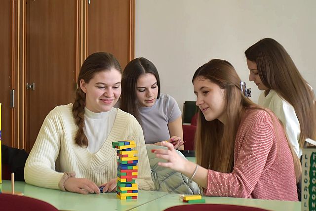 Játékos matematikaóra a főiskolán.