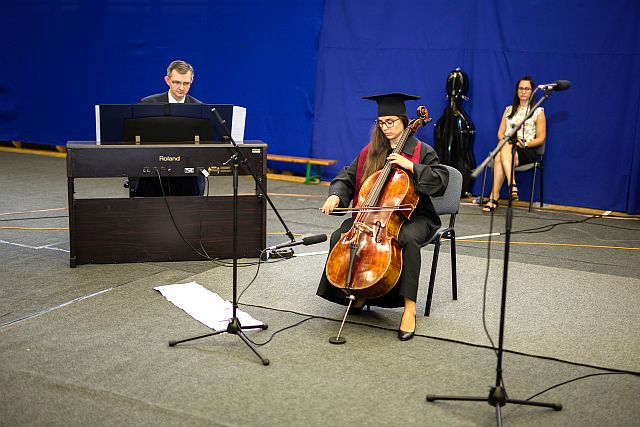 Nagyapáti Anna hangszerjátéka.