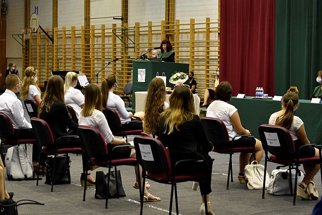 Dr. Szilágyiné dr. Szinger Ibolya rektor megnyitó beszéde.